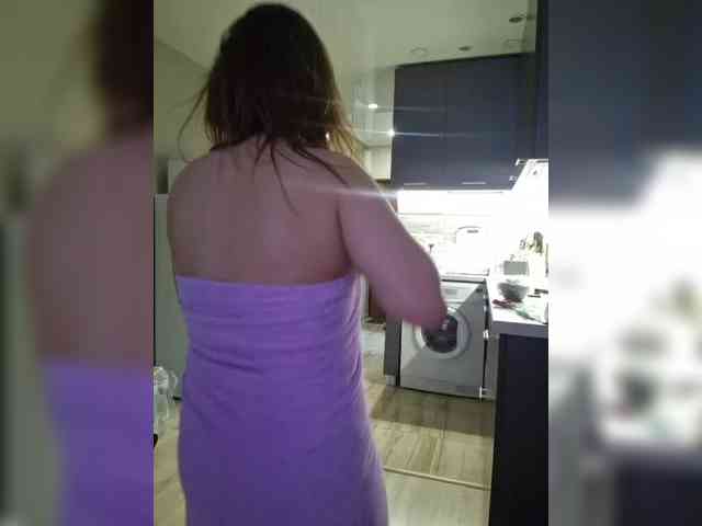 Kira183 webcam