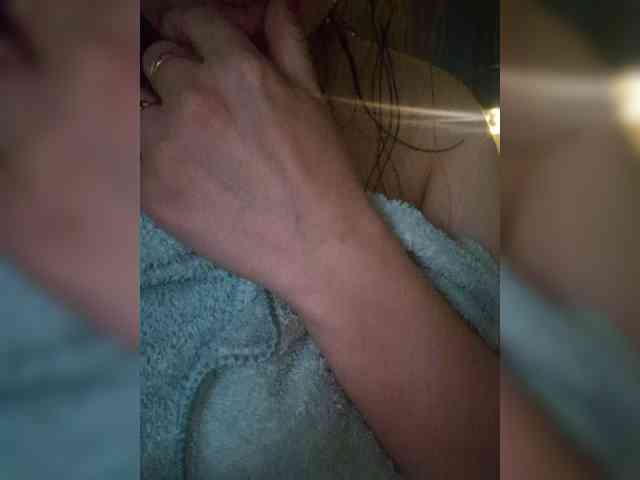 Kira183 webcam