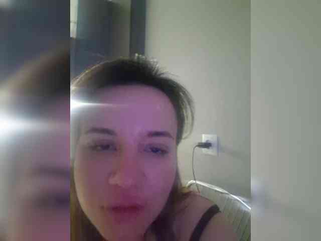 Kira183 webcam