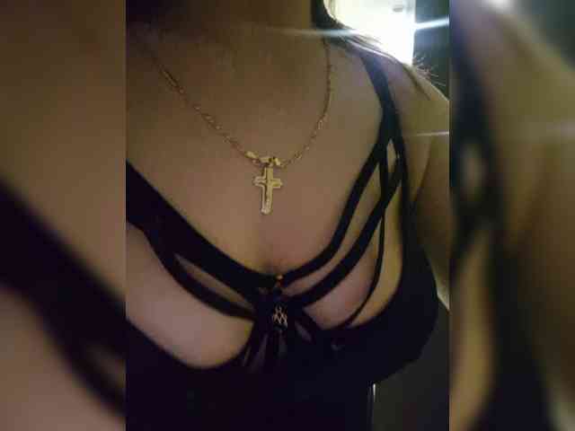Kira183 webcam
