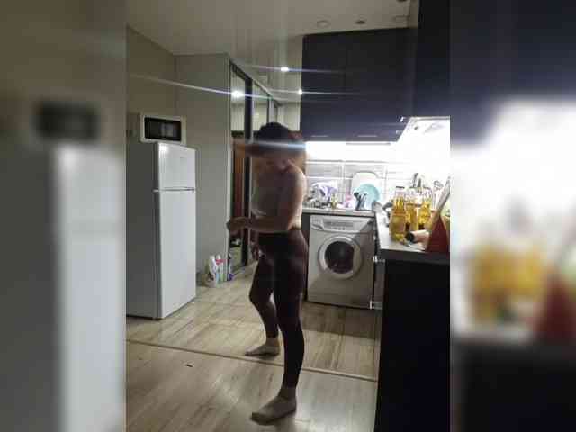 Kira183 webcam