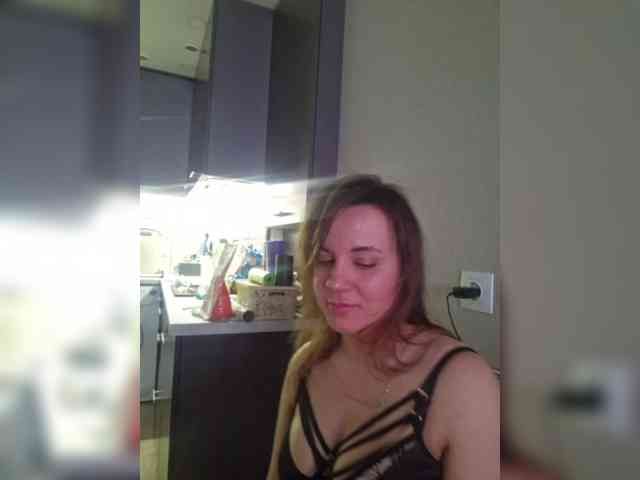Kira183 webcam