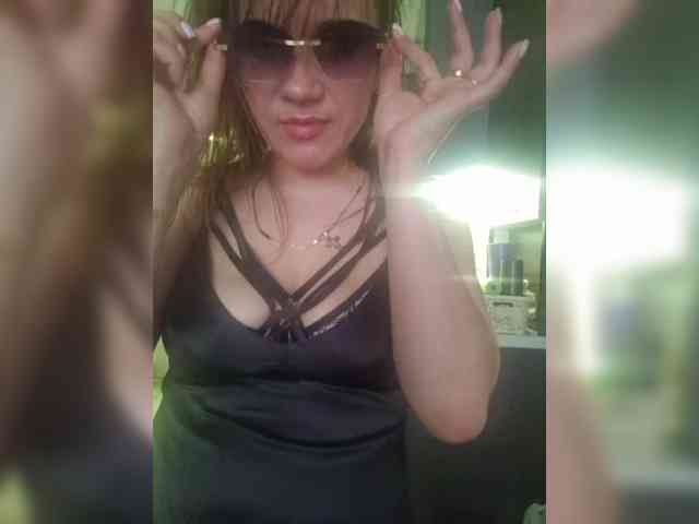 Kira183 webcam