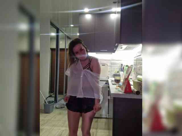 Kira183 webcam