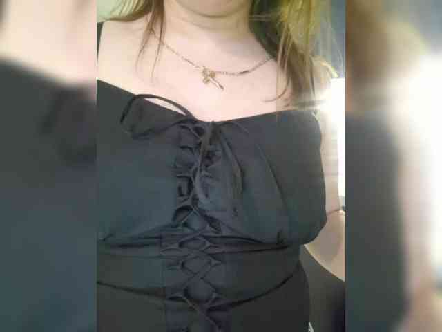 Kira183 webcam