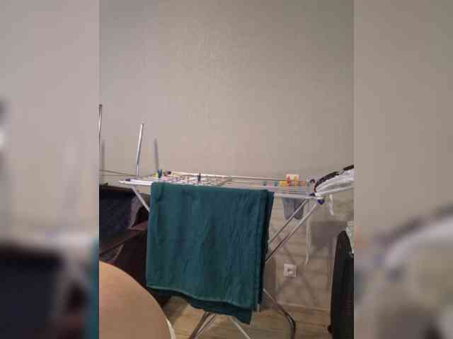 Kira183 webcam