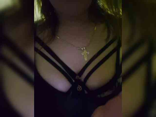 Kira183 webcam