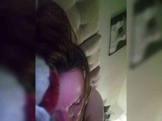Kira183 webcam