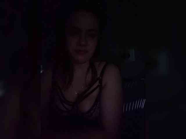 Kira183 webcam