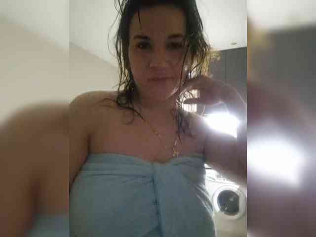 Kira183 webcam