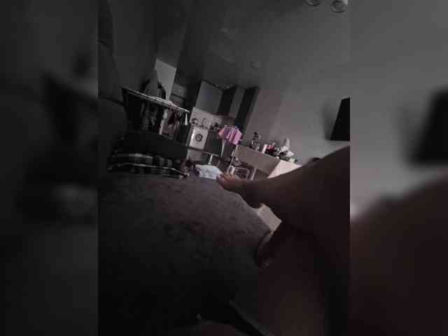 Kira183 webcam