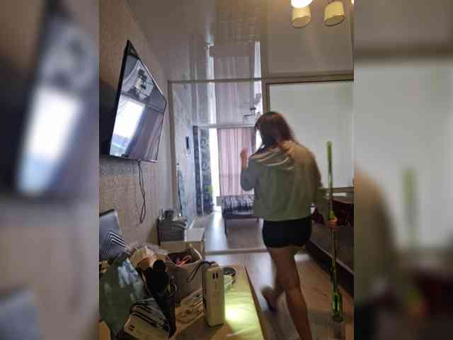 Kira183 webcam