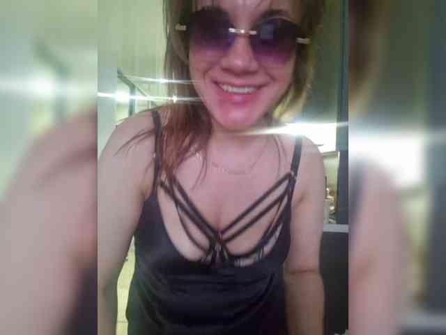 Kira183 webcam