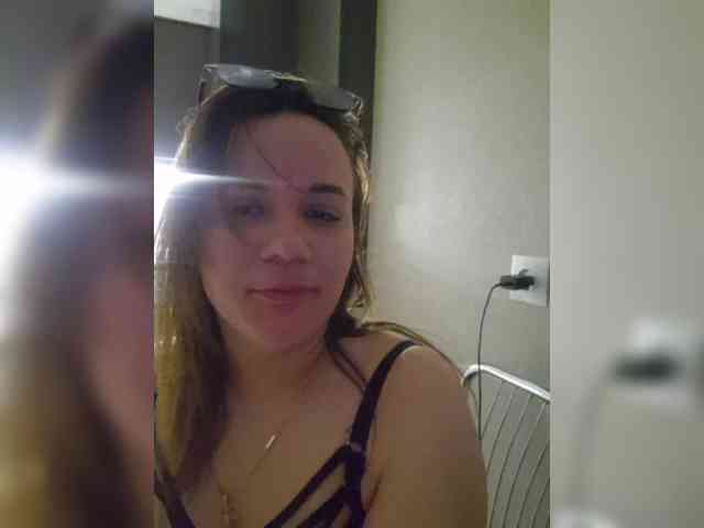 Kira183 webcam