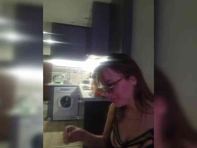 Kira183 webcam