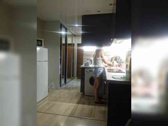Kira183 webcam