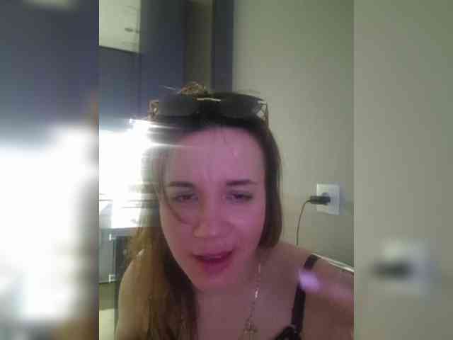 Kira183 webcam