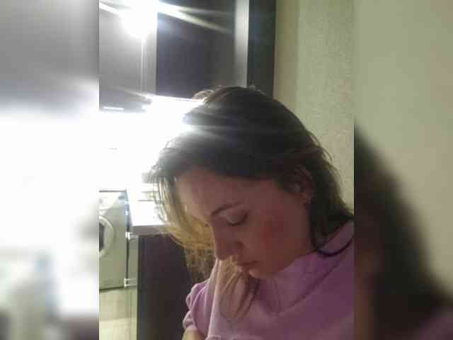 Kira183 webcam