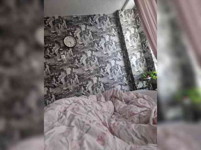 Kira183 webcam