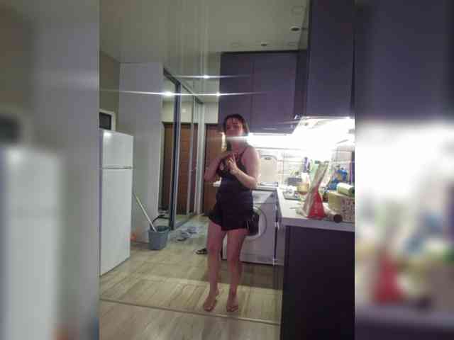 Kira183 webcam