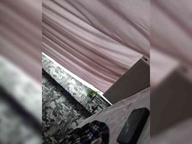 Kira183 webcam