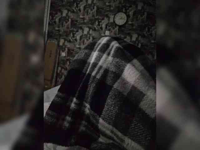 Kira183 webcam