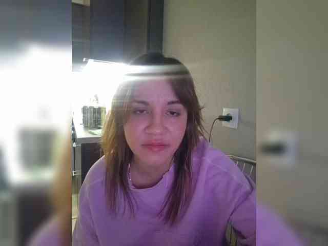 Kira183 webcam