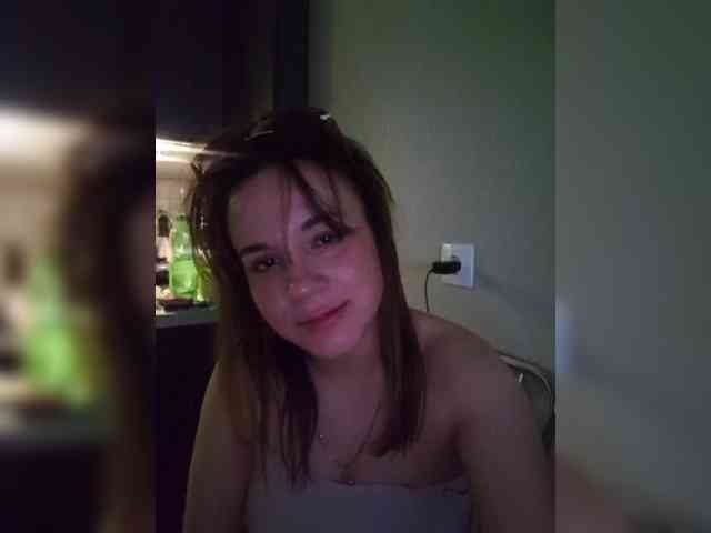 Kira183 webcam