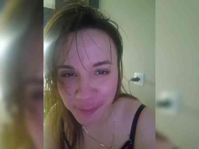 Kira183 webcam