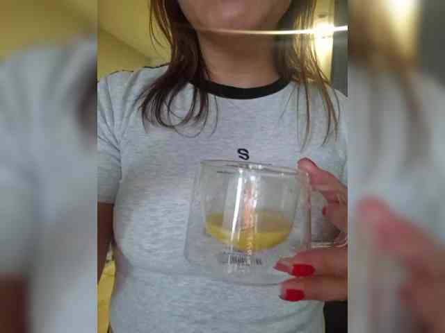 Kira183 webcam