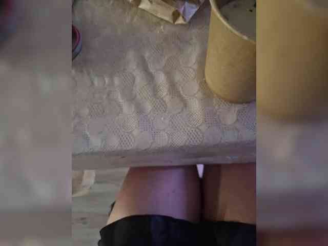 Kira183 webcam