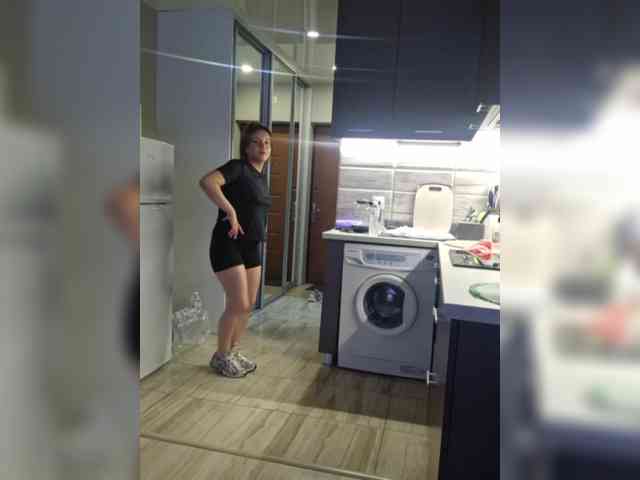 Kira183 webcam