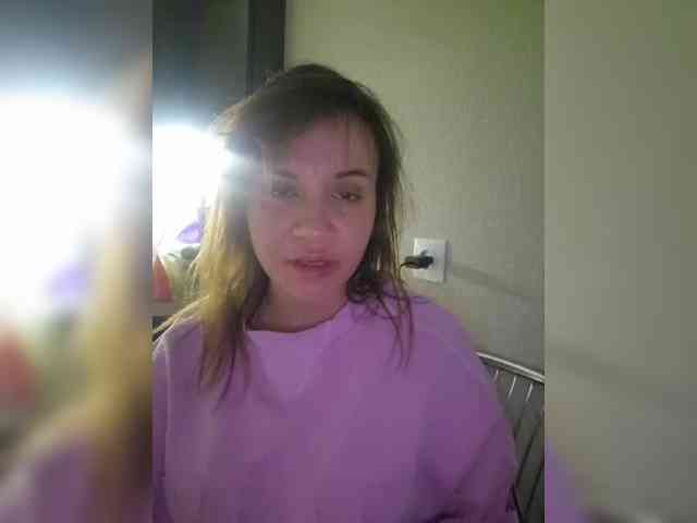 Kira183 webcam