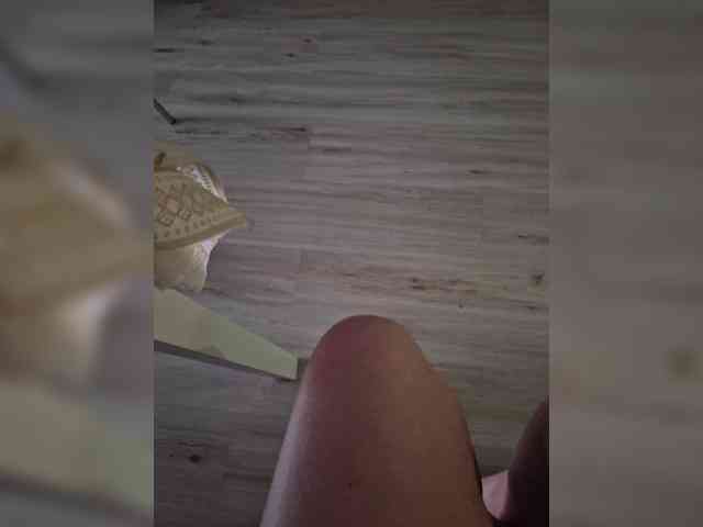 Kira183 webcam