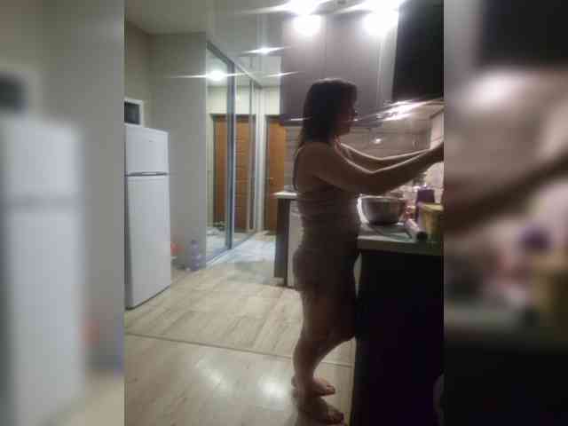 Kira183 webcam