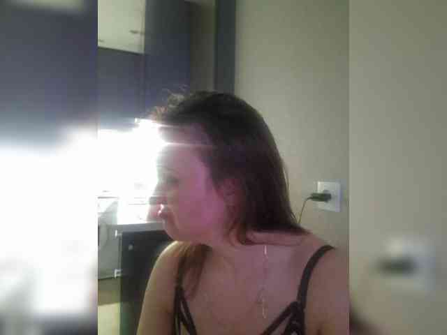 Kira183 webcam