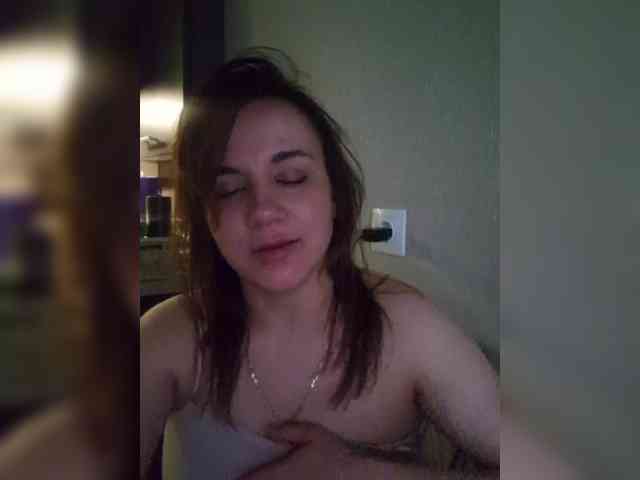 Kira183 webcam