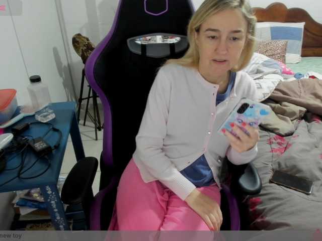 Sweetnina live cam on BongaCams