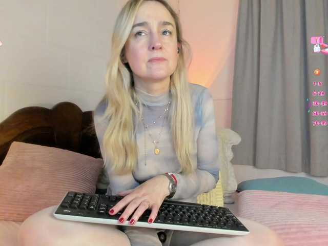 Sweetnina live cam on BongaCams
