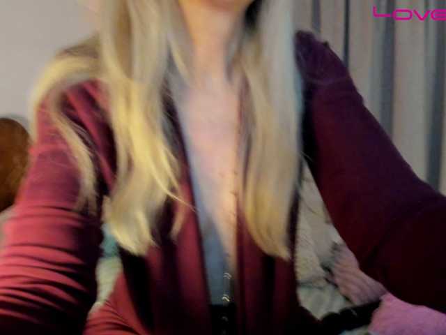 Sweetnina live cam on BongaCams
