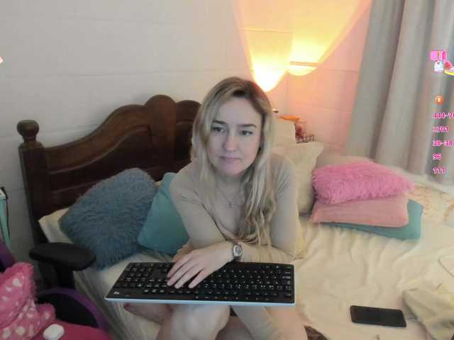 Sweetnina live webcam show