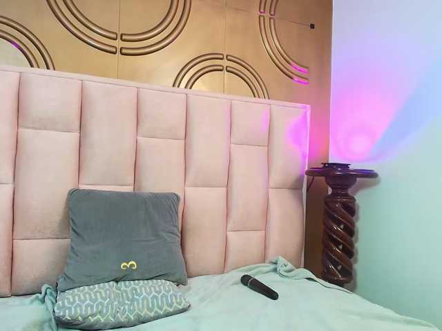 valeriaa19 live cam on BongaCams