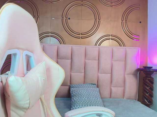 valeriaa19 live cam on BongaCams