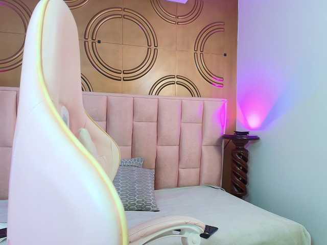 valeriaa19 live webcam show