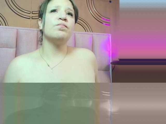 valeriaa19 live cam on BongaCams