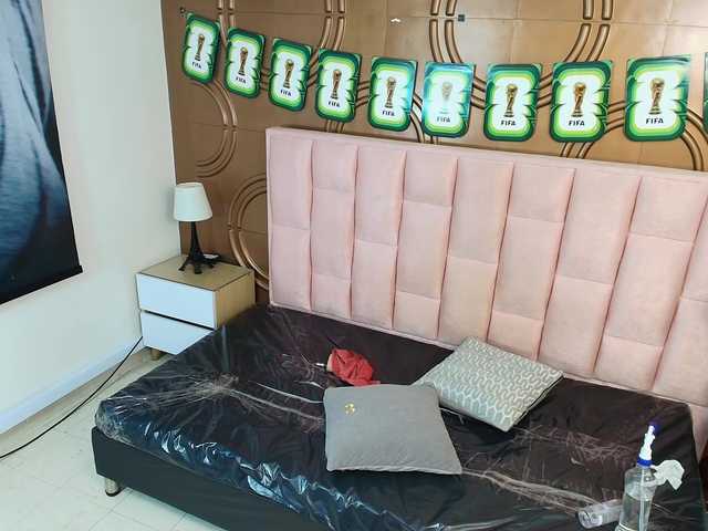 valeriaa19 live cam on BongaCams