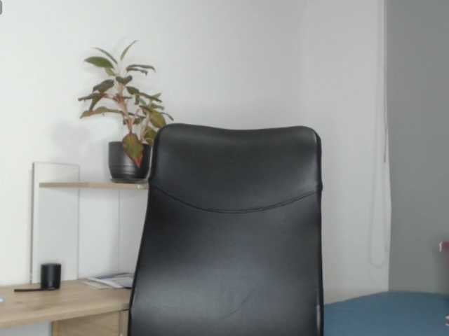 BriannaLorens's BongaCams show and profile