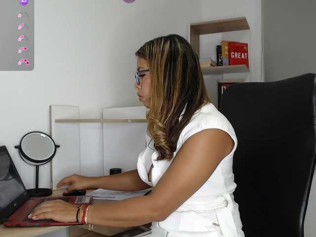 BriannaLorens live cam on BongaCams
