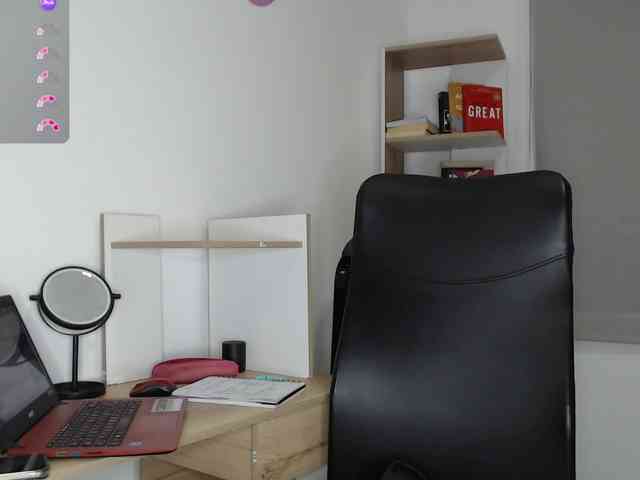 briannalorens's live room