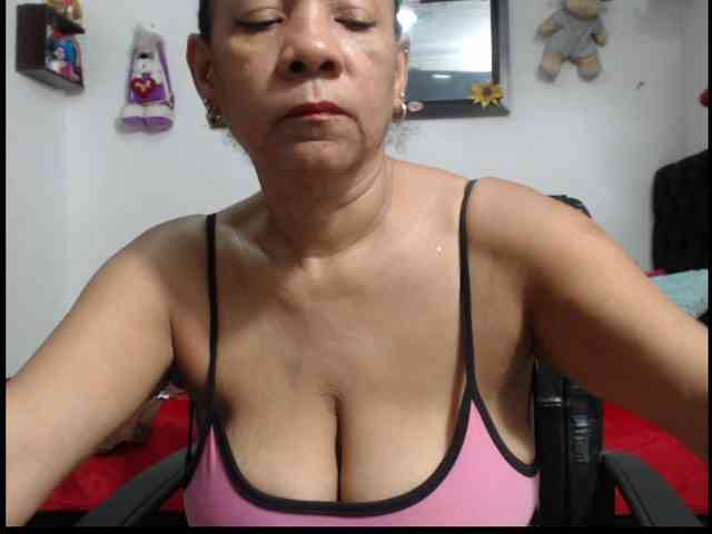 sarah-hot webcam
